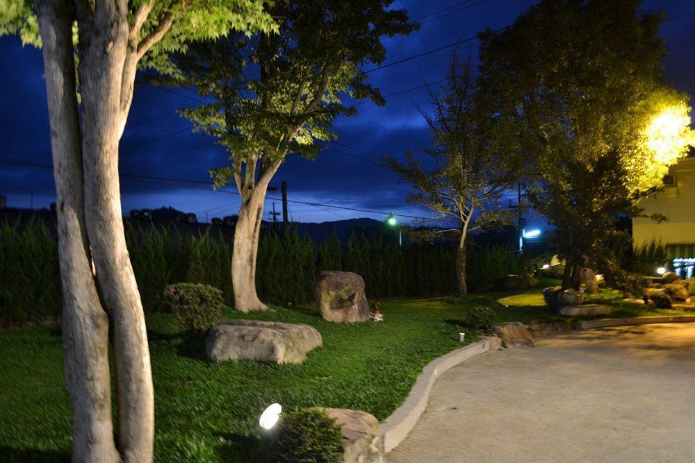 Bed and Breakfast 山久蒔x勺光 à Yuchi Extérieur photo